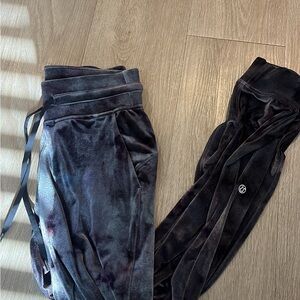 Lululemon Ready To Crush High-Rise Velour Jogger Pants Full Length size 2
